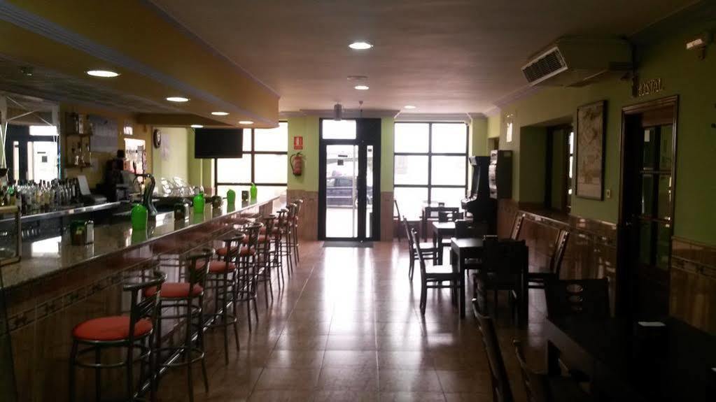 Hostal Restaurante El Paraiso Don Benito Esterno foto